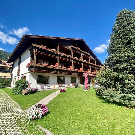 Hotel Garni Living San Candido Dış mekan fotoğraf